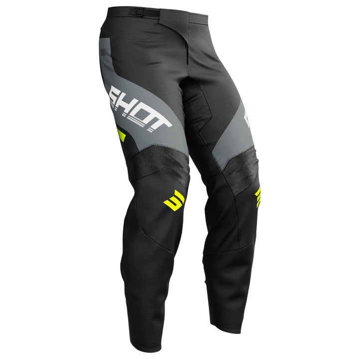 calcas-crianca-shot-kid-struck-grey-back