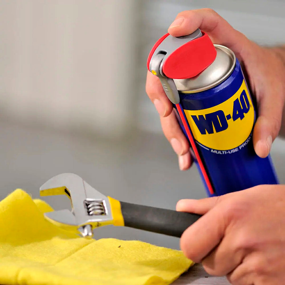 spray-lubrificante-wd-40-500ml-com-doseador-de-dupla-acao-action1